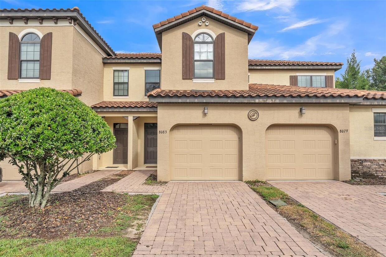 Foto principal - 8083 Brooksville Dr