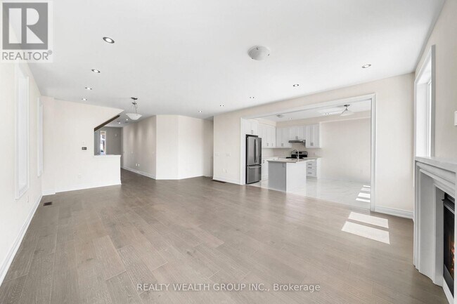 Building Photo - 261 Seaview Heights