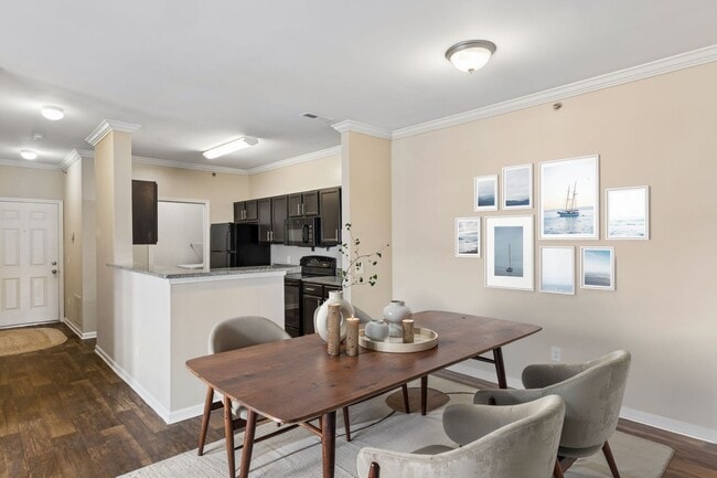 Summit - 3 habitaciones / 2 baños - 1330 pies cuadrados. - Ashton Creek Farms