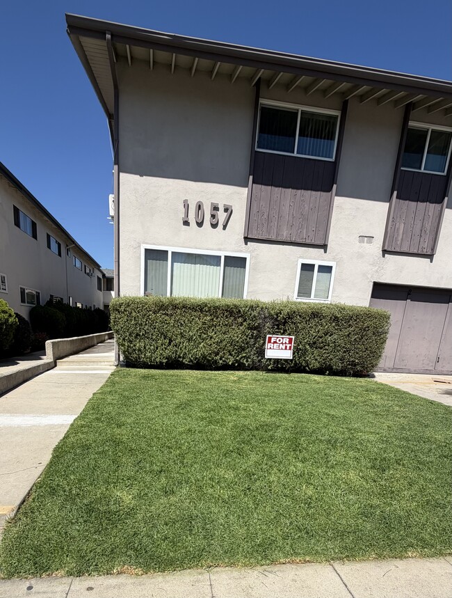 Building Photo - 1057 Western Ave