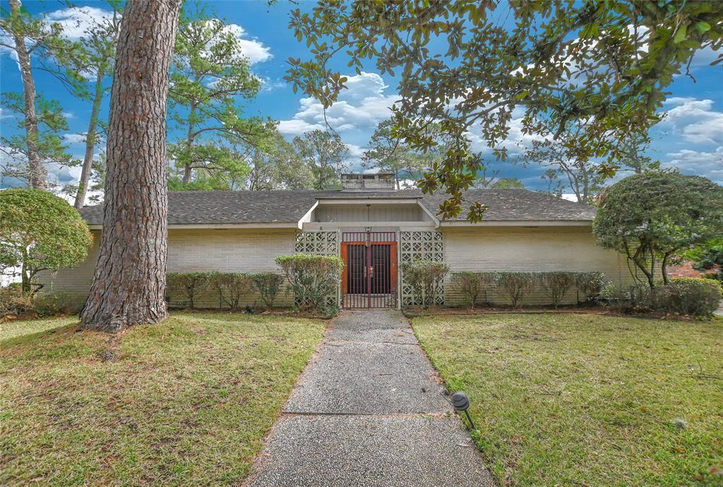 Primary Photo - 1215 Briarpark Dr