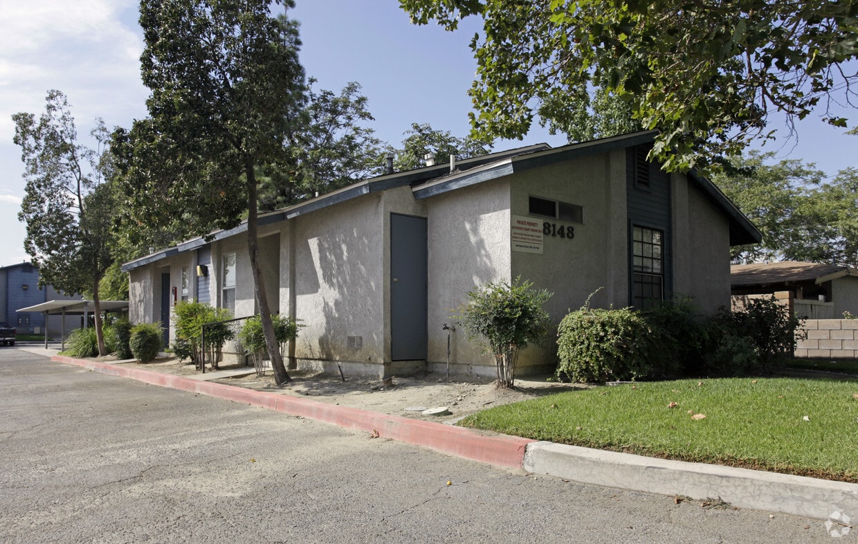 Primary Photo - 8148 Cypress Ave