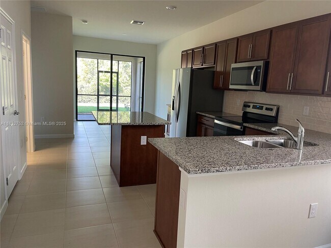 Building Photo - 4800 Crested Eagle Ln
