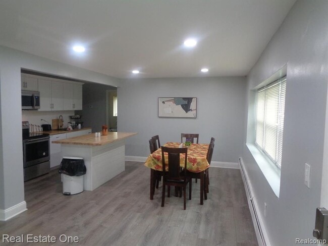 Building Photo - 29952 Eldred St