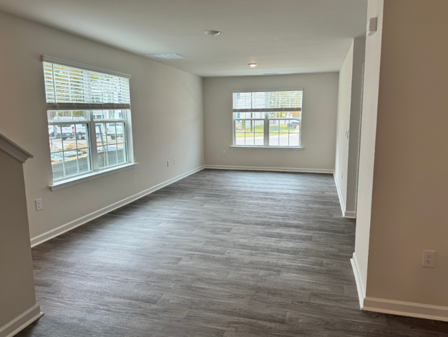Foto del edificio - 8720 Asher Gray Wy