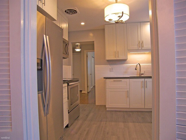 Foto del edificio - 7522 Montgomery Rd