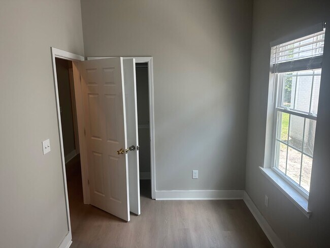 Dormitorio (2) - 2332 Stark St