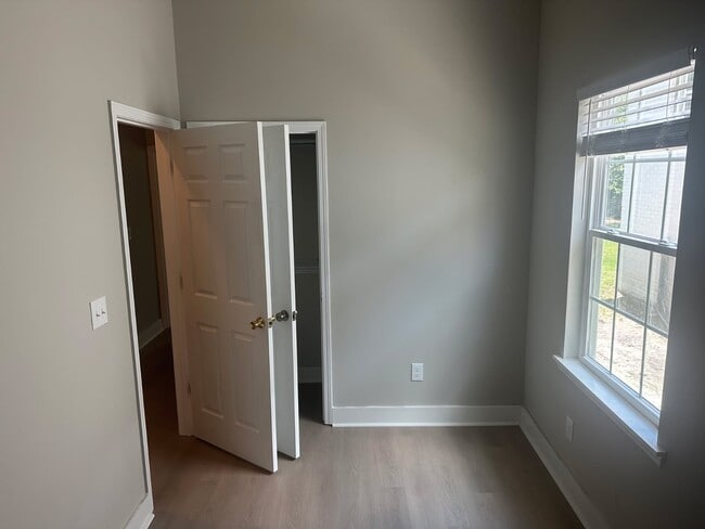 Bedroom (2) - 2332 Stark St