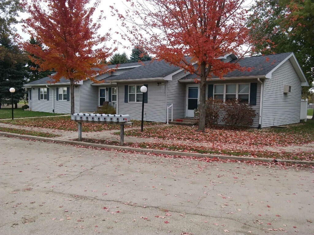 10 Grove St, Prophetstown, IL 61277 Apartments in Prophetstown, IL