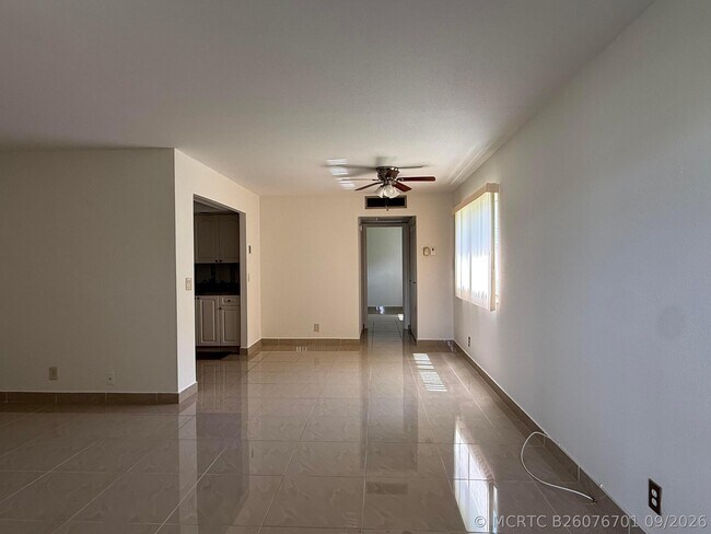 Foto del edificio - 490 Monaco Blvd