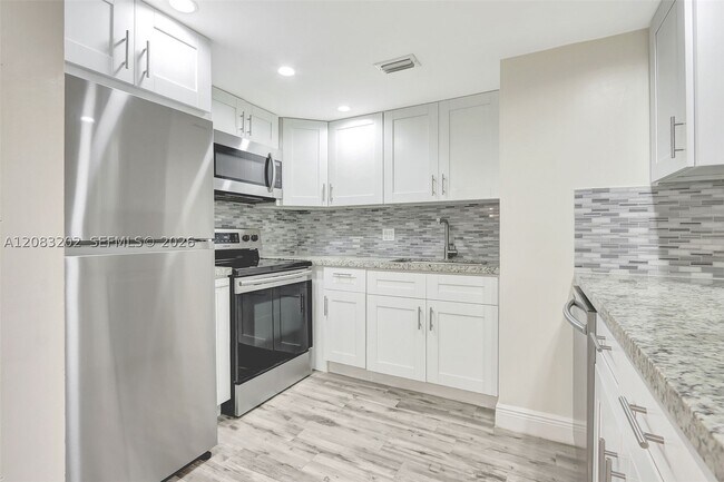 Foto del edificio - 7925 SW 86th St