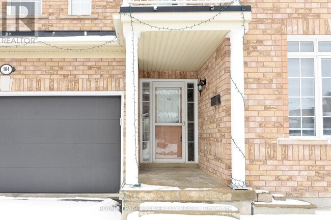 Building Photo - 104 Bonistel Crescent