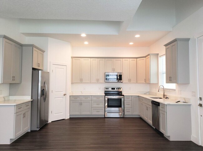 Foto del edificio - Stunning Home in College Park; Upgraded Fi...