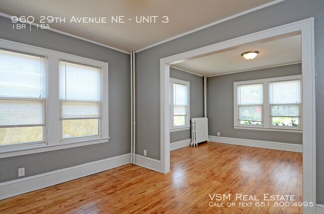 Building Photo - 960 29th Ave NE