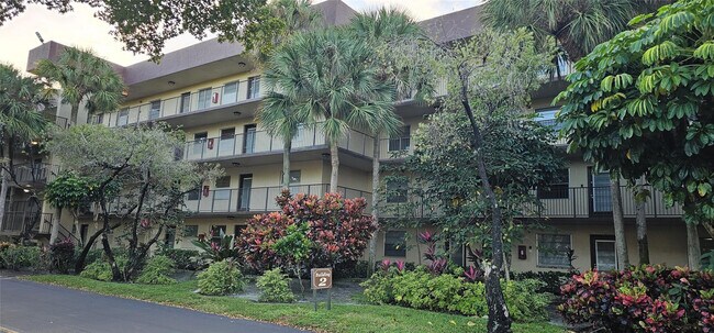 Foto del edificio - 3321 NW 47th Terrace