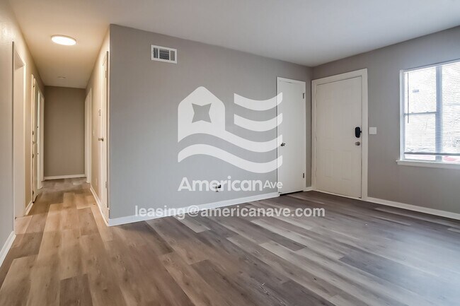 Foto del edificio - 5215 N Johnstown Ave