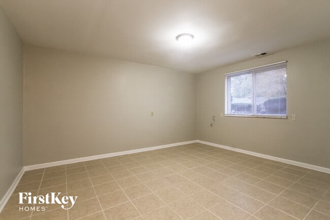 Building Photo - 503 Andrea Dr