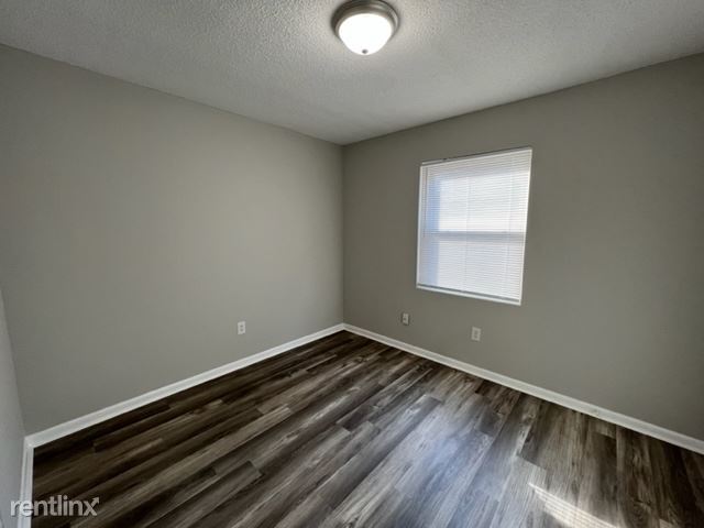 Foto del edificio - 2 br, 1 bath House - 1100 Crescent Dr Apt 9