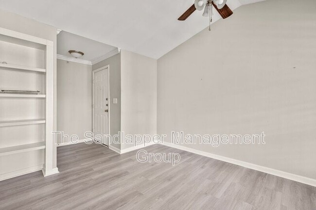 Photo - 700 Daniel Ellis Dr Apartment