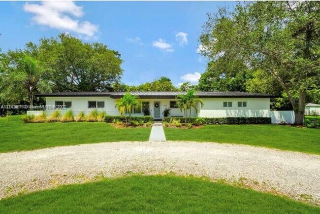 Foto del edificio - 12100 SW 69th Ct