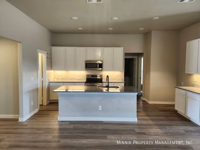 Building Photo - 2011 132nd St