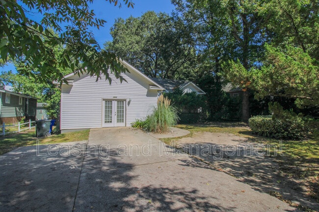Building Photo - 1522 Theresa Dr