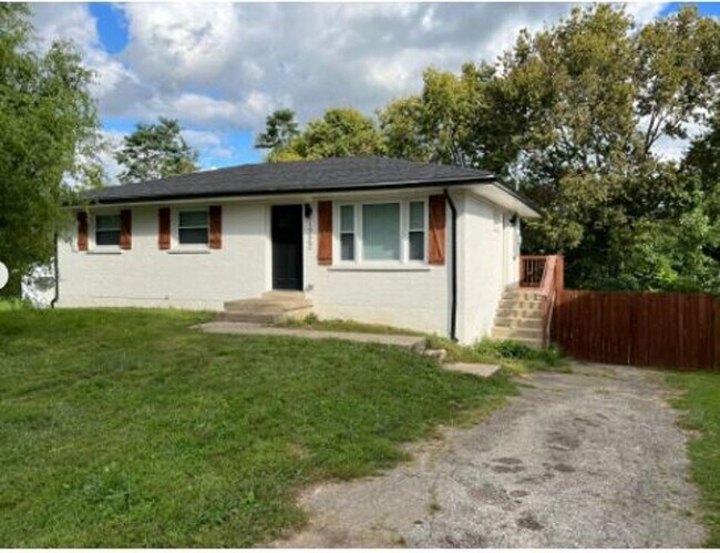 Foto del edificio - 1722 Foxborough Cir