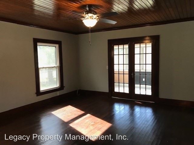 Building Photo - 2 br, 1 bath House - 3220 West Cervantes St
