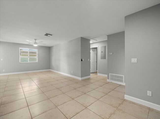 Foto del edificio - 230 Thorntree Pl
