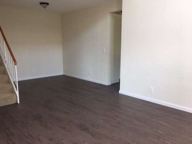 Foto del edificio - STUNNING 4BD/2BA HOME IN FREMONT CA!!!!