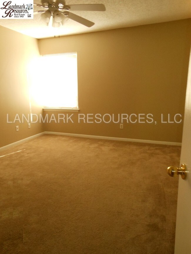Building Photo - 301 Harbor Heights Dr
