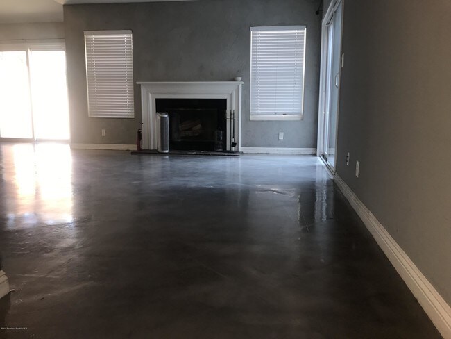 Building Photo - 11470 Green Valley Terrace