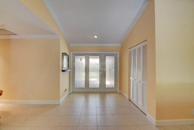 Building Photo - 3601 NW 23rd Ct