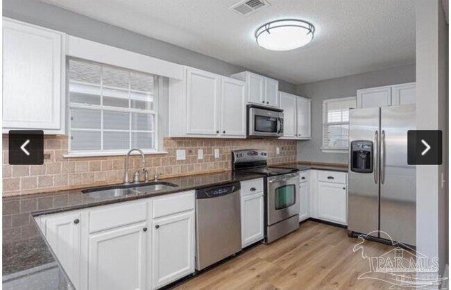 Foto del edificio - 3022 Flintlock Dr