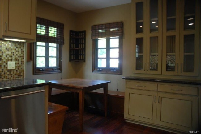 Foto del edificio - 3 br, 2 bath House - 402 Virginia Ave