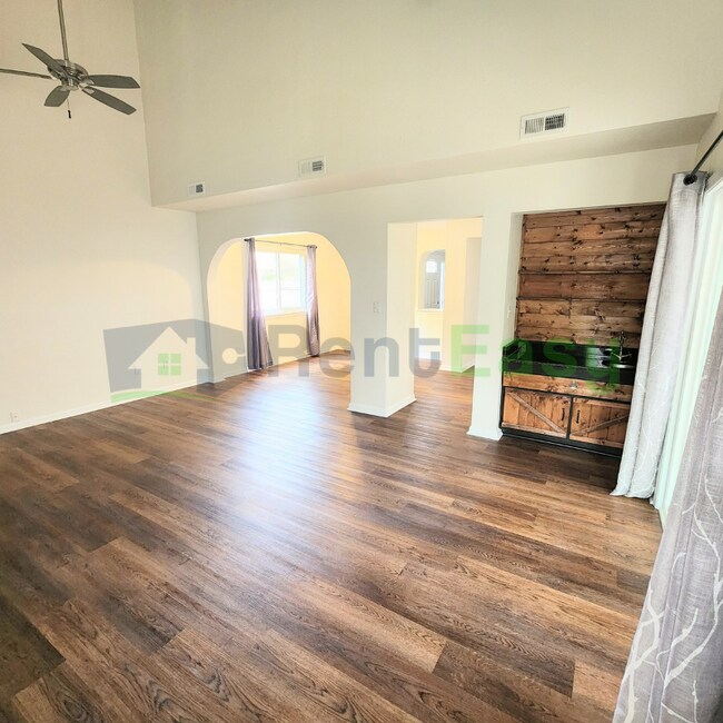 Foto del edificio - 5340 Chatham Lake Dr