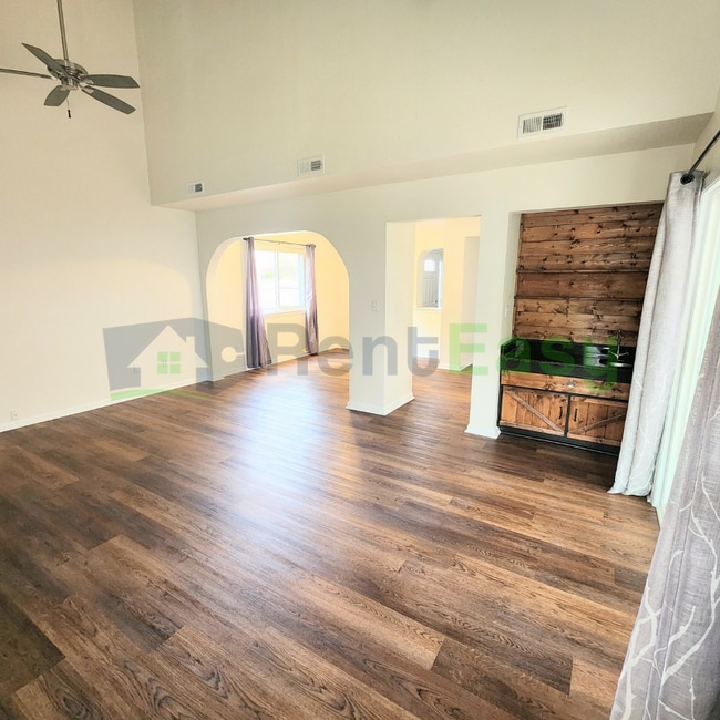 Building Photo - 5430 Chatham Lake Dr