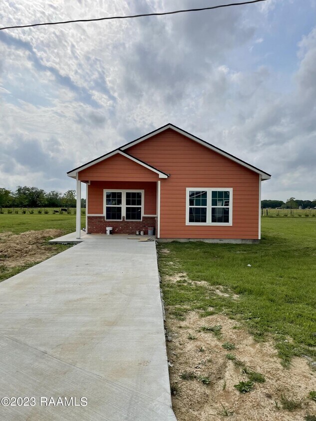 175 Le Village Loop, Opelousas, LA 70570 House Rental in Opelousas