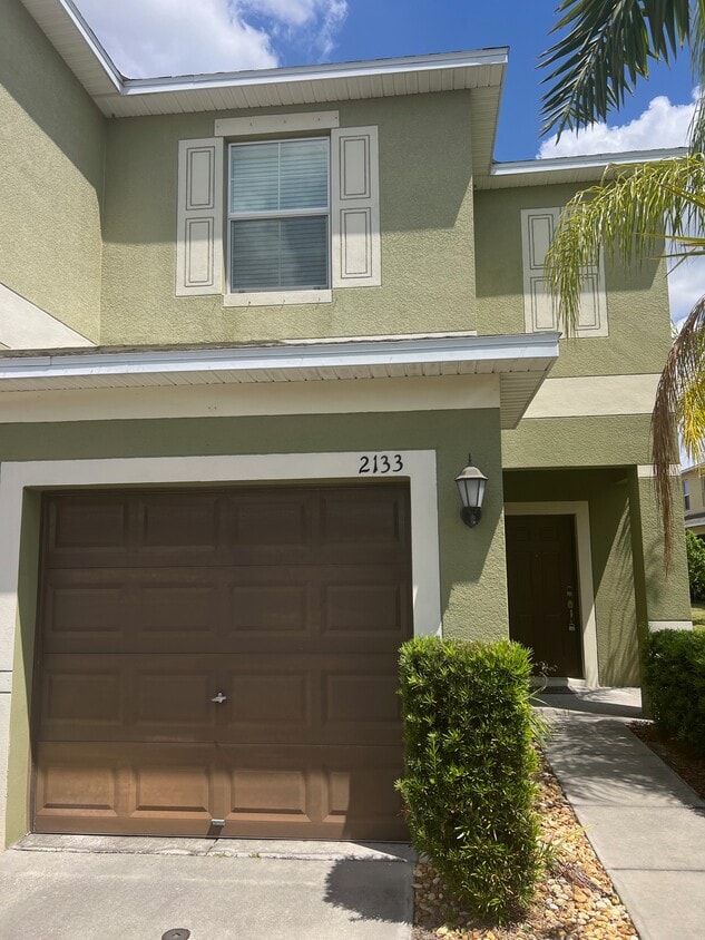 Photo - 2133 Golden Falcon Dr (Ruskin, FL)