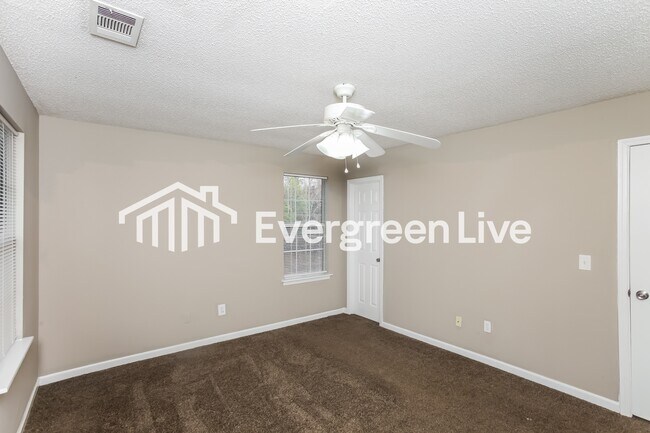 Foto del edificio - 201 Ambling Cir