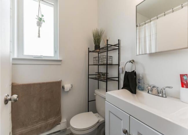 Bathroom - Montgomery Flats Apartments