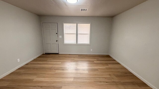 Building Photo - Comfortable Brick Home with a Huge Yard