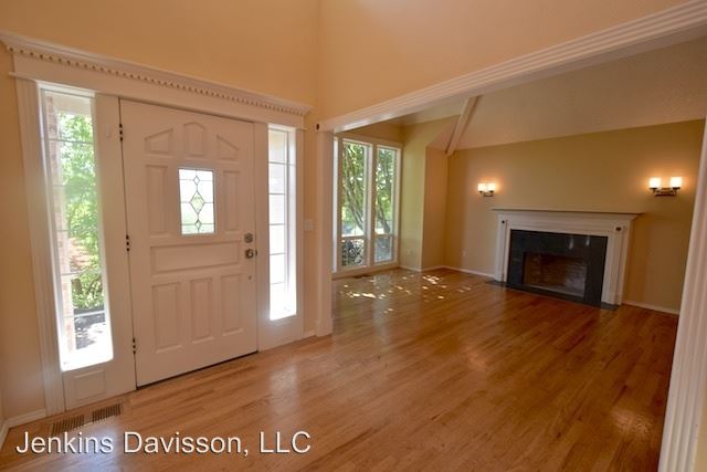 Building Photo - 1514 Killarney Dr