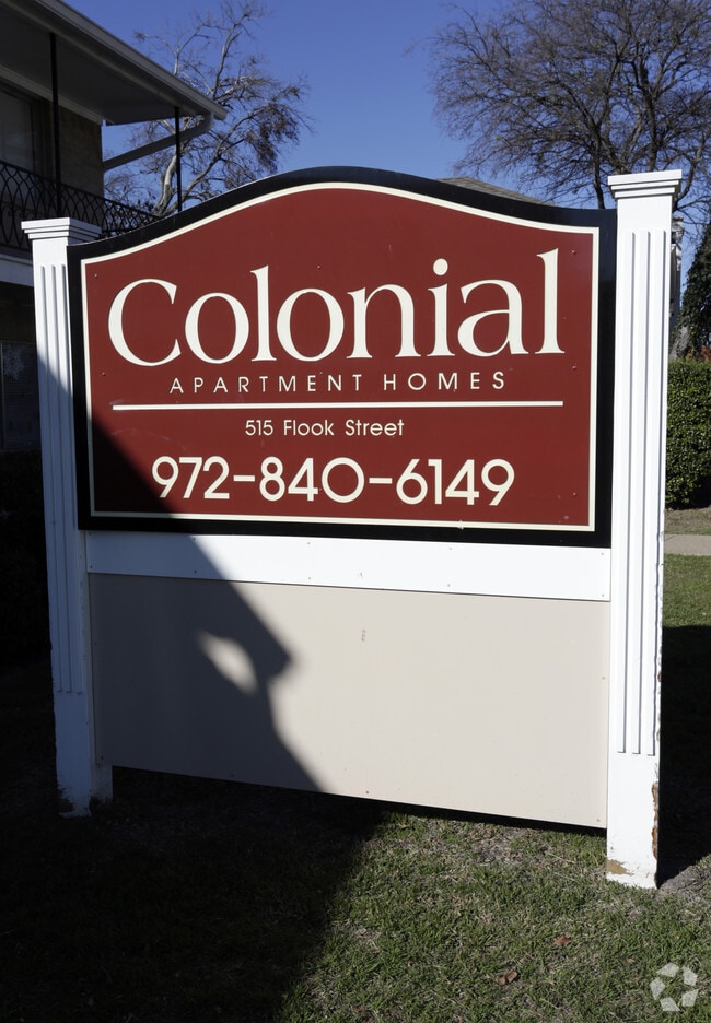 Colonial Apartments Rentals Garland, TX