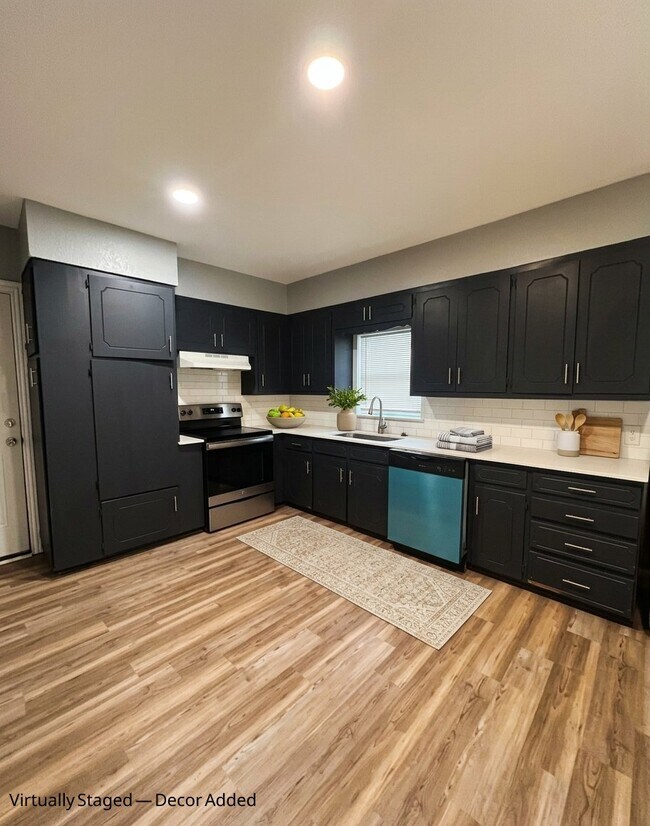 Foto del edificio - 426 N Clements St