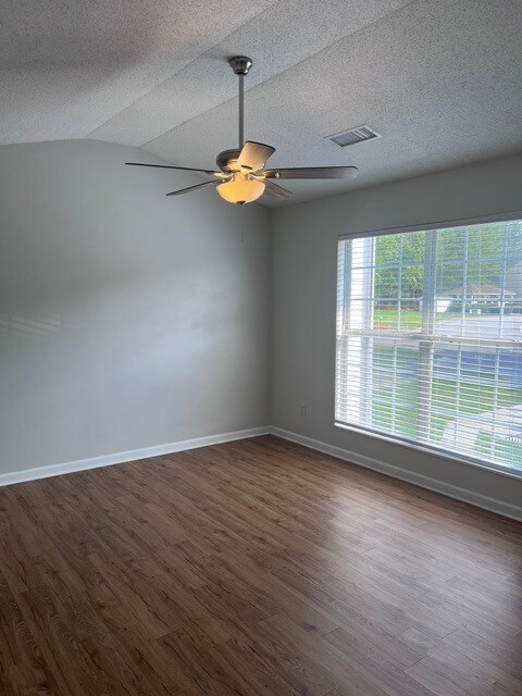 Building Photo - 2770 Parkway Cove
