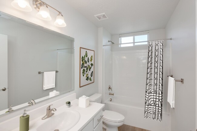 Foto del edificio - 2 Bedroom Apartments in Caldwell With Styl...