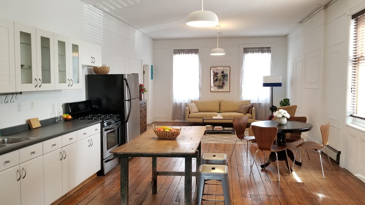 Foto principal - 156 Conover St