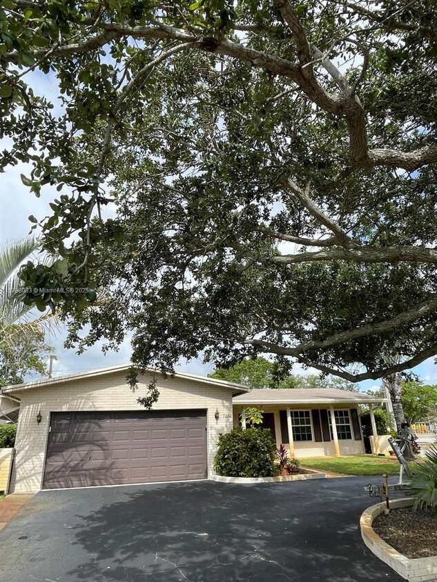 Foto principal - 2230 N 50th Ave