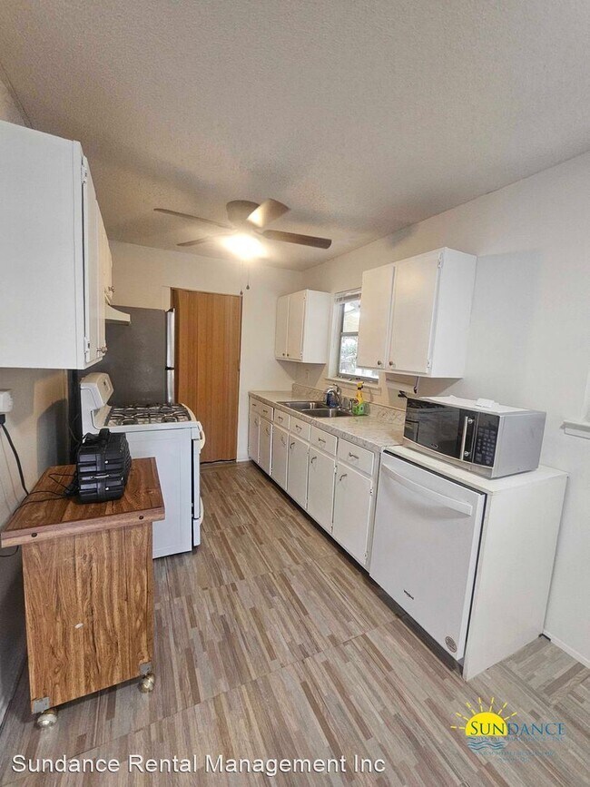 Foto del edificio - 3 br, 1.5 bath House - 500 Kelly Street Un...